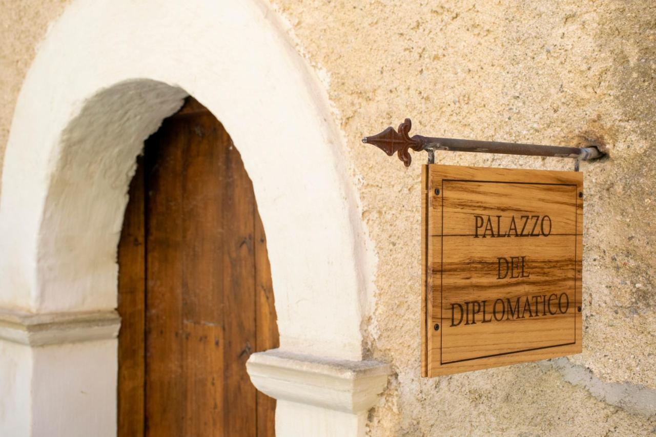Palazzo Del Diplomatico Villa Belmonte Calabro Exterior foto
