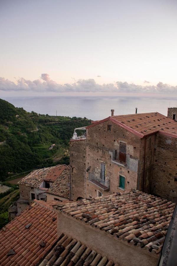Palazzo Del Diplomatico Villa Belmonte Calabro Exterior foto
