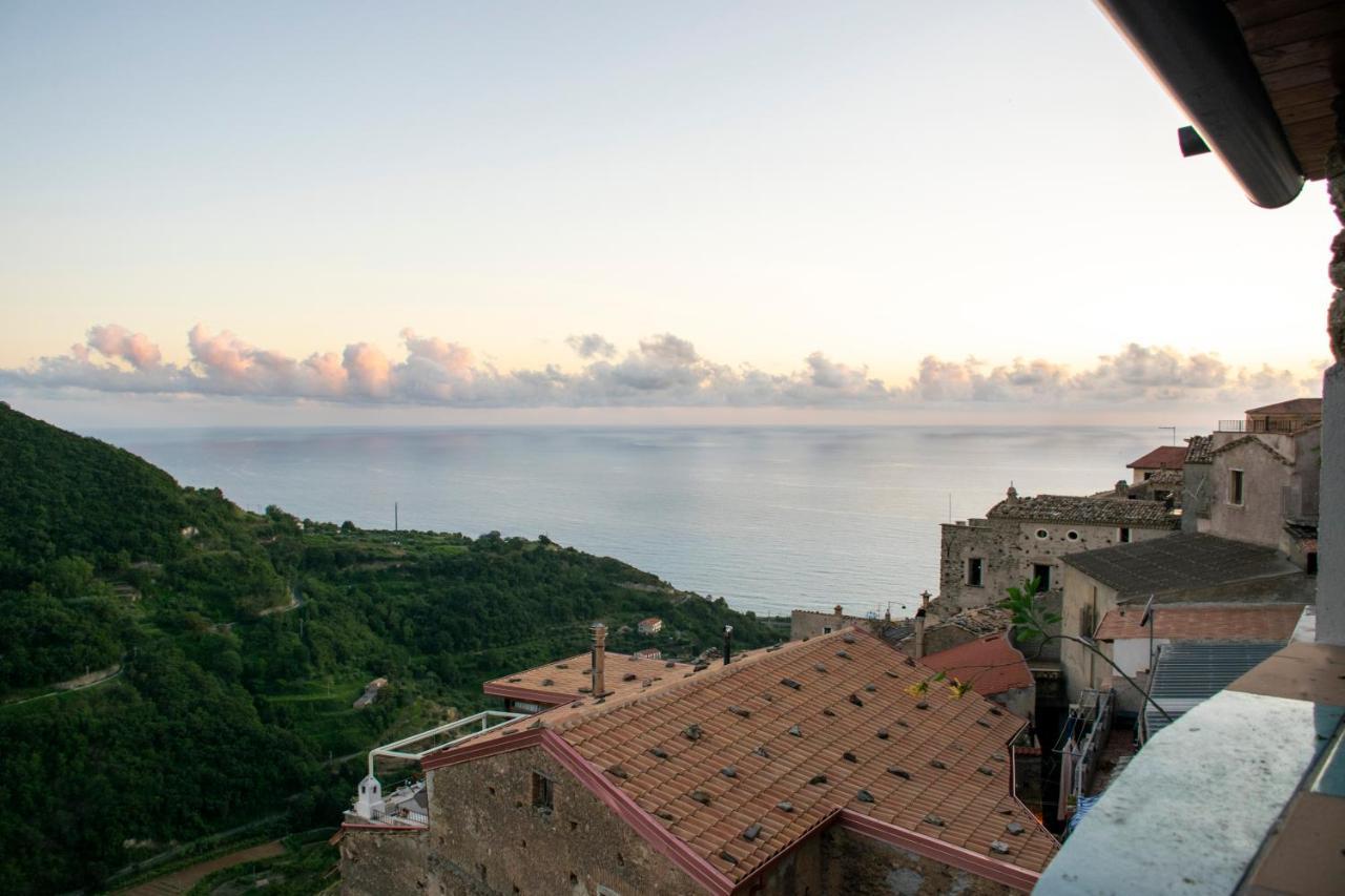 Palazzo Del Diplomatico Villa Belmonte Calabro Exterior foto