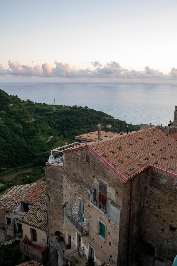Palazzo Del Diplomatico Villa Belmonte Calabro Exterior foto